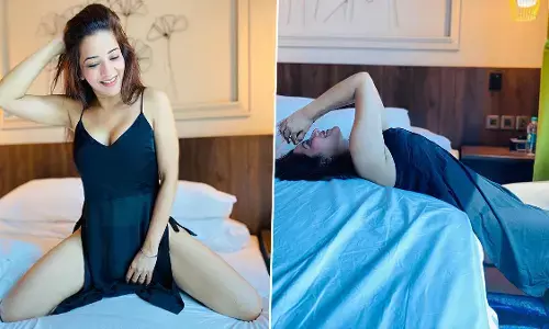Monalisa Sexy Video Photo : भोजपुरी एक्ट्रेस मोनासिला ने Bedroom की हॉट तस्वीरें की शेयर, एक्ट्रेस की हॉटनेस देख यूजर्स का दिल हुआ धक-धक Monalisa Sexy Video Photo : भोजपुरी एक्ट्रेस मोनासिला ने Bedroom की हॉट तस्वीरें की शेयर, एक्ट्रेस की हॉटनेस देख यूजर्स का दिल हुआ धक-धक