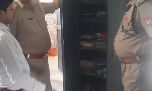 विधायक के विद्यालय में हुआ चोरी, 4 लाख का सामान ले गए चोर