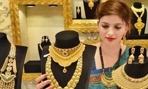 Aaj Ka Sone Ka Bhav (24 August 2022) Gold Rate Today Hindi: सोना ग्राहकों को मिली खुशखबरी, फिर घट गई कीमत, जानिए 22 से 24 कैरेट गोल्ड का भाव Aaj Ka Sone Ka Bhav (24 August 2022) Gold Rate Today Hindi: सोना ग्राहकों को मिली खुशखबरी, फिर घट गई कीमत, जानिए 22 से 24 कैरेट गोल्ड का भाव