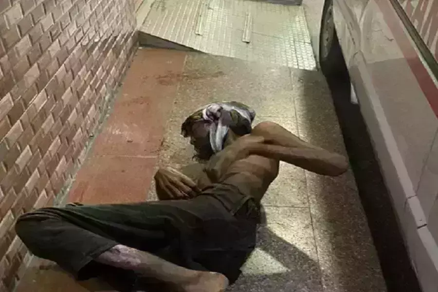 लखनऊ के सिविल अस्पताल की फर्श पर लेटे मरीज की  फोटो वायरल,  उप मुख्यमंत्री बृजेश पाठक ने  लिया संज्ञान