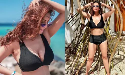 Chahat Khanna Sexy Video Photos: एक्ट्रेस Chahat Khanna ने बोल्ड फोटोज से उड़ाए फैंस के होश, बच्चे न देखें ये Hot Photos