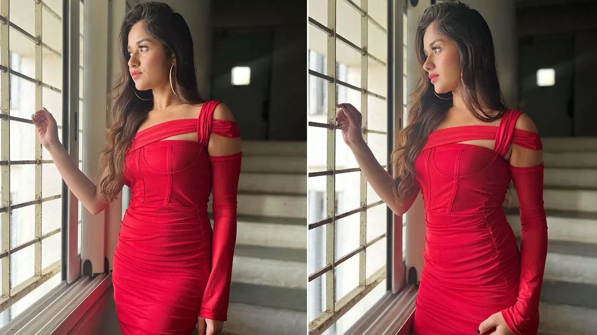Jannat Zubair Sexy Video Photos: Jannat Zubair ने रेड हॉट बॉडीकॉन ड्रेस में ढाया कहर, एक्ट्रेस की हॉटनेस देख यूजर्स हुए घायल Jannat Zubair Sexy Video Photos: Jannat Zubair ने रेड हॉट बॉडीकॉन ड्रेस में ढाया कहर, एक्ट्रेस की हॉटनेस देख यूजर्स हुए घायल