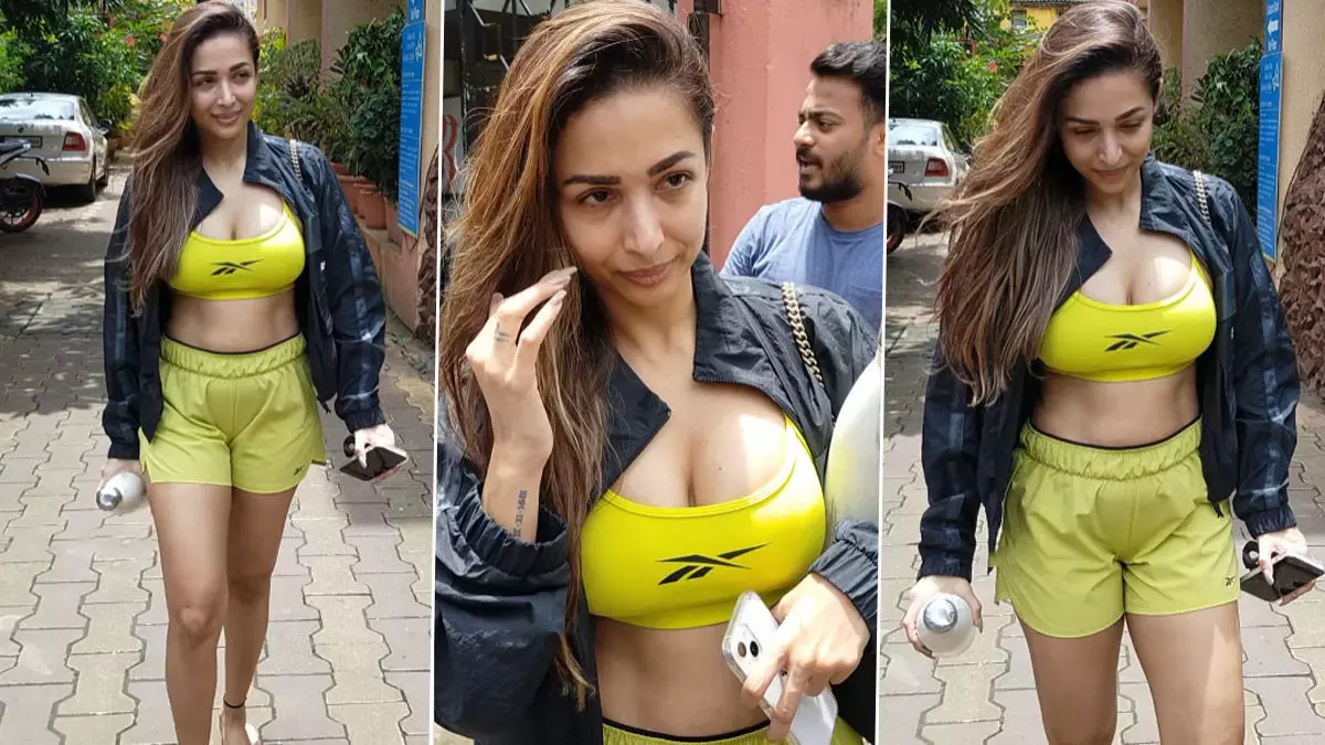 Malaika Arora Sexy Video Photo: मलाइका अरोड़ा ने हॉट येल्लो स्पोर्ट्स ब्रा में ढाया कहर, एक्ट्रेस की हॉटनेस देख यूजर्स का धड़का दिल Malaika Arora Sexy Video Photo: मलाइका अरोड़ा ने हॉट येल्लो स्पोर्ट्स ब्रा में ढाया कहर, एक्ट्रेस की हॉटनेस देख यूजर्स का धड़का दिल