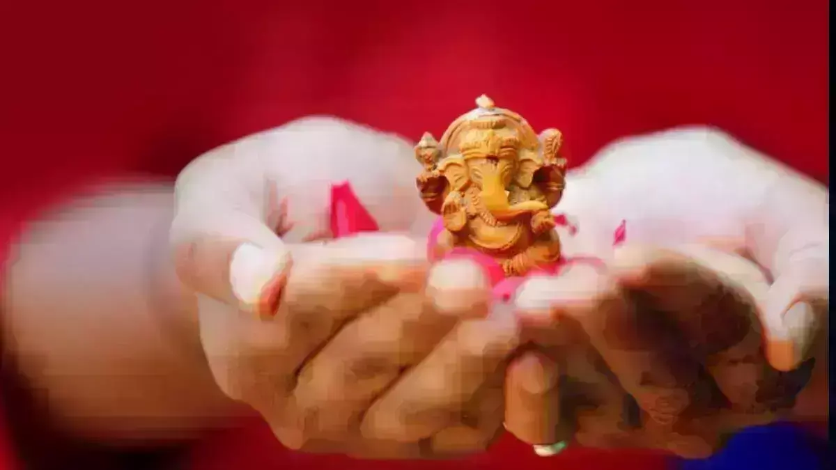 आज गणेश चतुर्थी के दिन करें इन मंत्रों का जाप ,सभी संकट हो जाएंगें दूर
