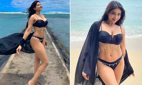Sakshi Agarwal Sexy Video Photos: साक्षी अग्रवाल ने Sexy बिकनी में दरिया किनारे लगाई आग, फैंस का छूटा पसीना Sakshi Agarwal Sexy Video Photos: साक्षी अग्रवाल ने Sexy बिकनी में दरिया किनारे लगाई आग, फैंस का छूटा पसीना