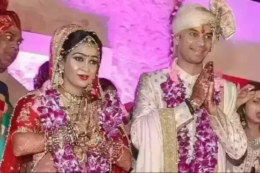 तेजप्रताप यादव एवं उनकी पत्नी ऐश्वर्या राय के तलाक मामले में आज आ सकता है अंतिम फैसला तेजप्रताप यादव एवं उनकी पत्नी ऐश्वर्या राय के तलाक मामले में आज आ सकता है अंतिम फैसला