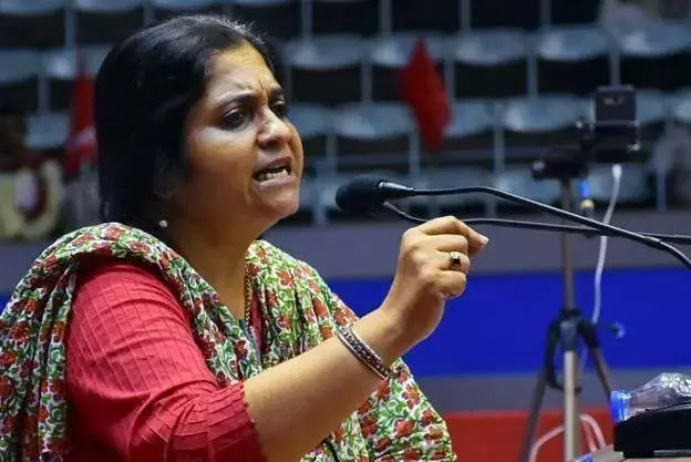 तीस्ता सीतलवाड़ को सुप्रीम कोर्ट से मिली अंतरिम ज़मानत तीस्ता सीतलवाड़ को सुप्रीम कोर्ट से मिली अंतरिम ज़मानत