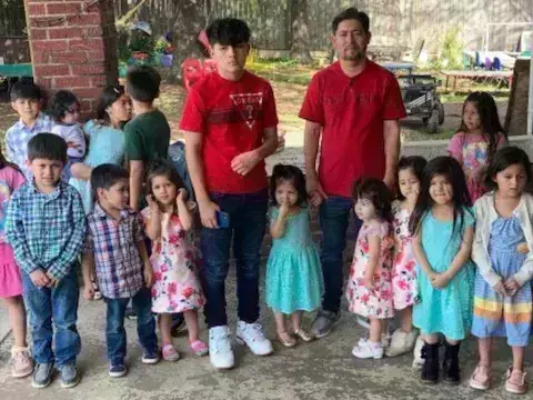 महिला ने दिए 16 बच्चों को जन्म 17वां बच्चा पैदा होने बाला पिछले 14 सालों से हो रही प्रग्नेंट ,जानिए इस महिला की विचित्र इच्छा महिला ने दिए 16 बच्चों को जन्म 17वां बच्चा पैदा होने बाला पिछले 14 सालों से हो रही प्रग्नेंट ,जानिए इस महिला की विचित्र इच्छा