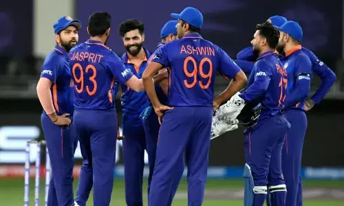 टीम इंडिया को बड़ा झटका, रवींद्र जडेजा एशिया कप से बाहर, घुटने की चोट के चलते टूर्नामेंट से हटे, अक्षर पटेल को मौका