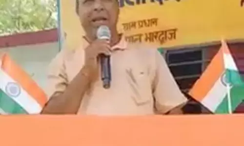 अनुदेशक , शिक्षामित्र को पुरुस्कार योग्य नहीं समझती सरकार अनुदेशक , शिक्षामित्र को पुरुस्कार योग्य नहीं समझती सरकार