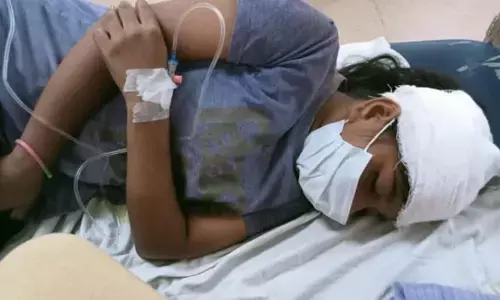 नोएडा में छात्रा ने लगाये पुलिसकर्मीओं पर गंभीर आरोप नोएडा में छात्रा ने लगाये पुलिसकर्मीओं पर गंभीर आरोप