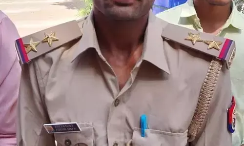 बिजनौर पुलिस ने गिरफ्तार किया फर्जी दरोगा बिजनौर पुलिस ने गिरफ्तार किया फर्जी दरोगा