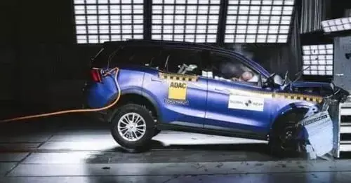 ये हैं देश की 5 सबसे सुरक्षित गाड़ियां, जिनकी कीमत है 15 लाख रुपए से कम