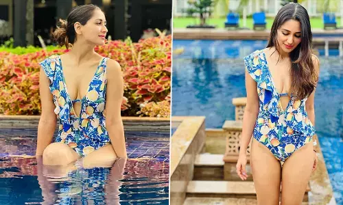 Nikita Dutta Sexy Video Photo: निकिता दत्ता ने बोल्डनेस से मचाई सनसनी, स्विम सूट में लग रही हैं हसीन Nikita Dutta Sexy Video Photo: निकिता दत्ता ने बोल्डनेस से मचाई सनसनी, स्विम सूट में लग रही हैं हसीन