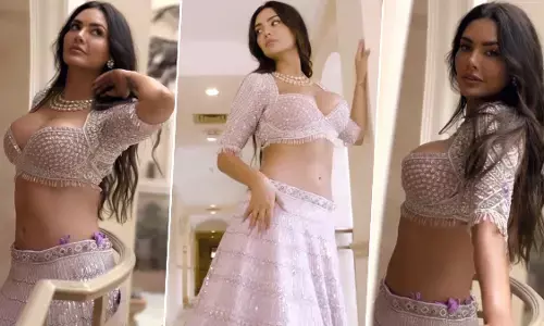 Esha Gupta Sexy Video Photo: Esha Gupta ने हॉट लहंगा पहन दिए एक से बढ़कर एक सेक्सी पोज, एक्ट्रेस की हॉटनेस ने यूजर्स को बनाया दीवाना Esha Gupta Sexy Video Photo: Esha Gupta ने हॉट लहंगा पहन दिए एक से बढ़कर एक सेक्सी पोज, एक्ट्रेस की हॉटनेस ने यूजर्स को बनाया दीवाना