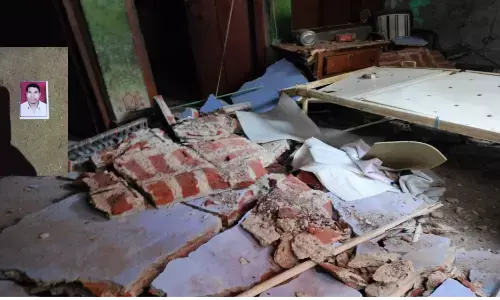 गाजियाबाद: मकान के लेंटर का मलबा गिरा, दबकर युवक की मौत! गाजियाबाद: मकान के लेंटर का मलबा गिरा, दबकर युवक की मौत!