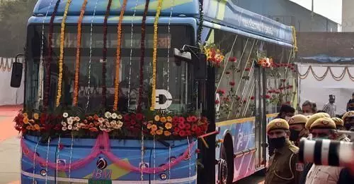 गोरखपुर से काठमांडू बस बस सेवा को हरी झंडी, जानिए रूट और किराया गोरखपुर से काठमांडू बस बस सेवा को हरी झंडी, जानिए रूट और किराया