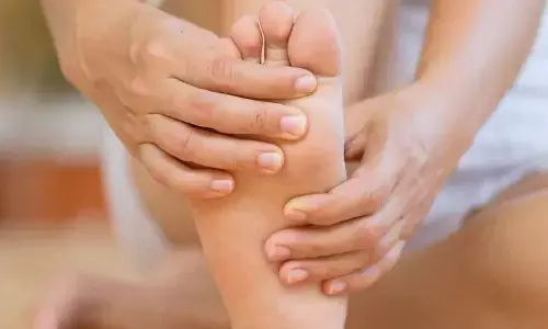 SDM बंगले में बुलाकर करवाते हैं मालिश, कर्मचारियों ने की डीएम से शिकायत