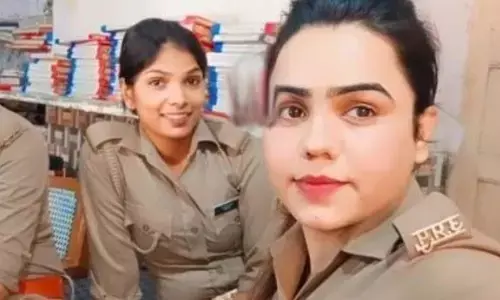 दो महिला सिपाहियों द्वारा वर्दी पहनकर गाने पर मटकते हुए इंस्टाग्राम रील बनाना पडा महंगा दोनो सस्पेंड