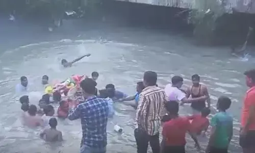 गणेश विसर्जन के दौरान यूपी -हरियाणा में 15 लोगों की डूबने से मौत: हरियाणा में 7 तो UP में 8 की गई जान गणेश विसर्जन के दौरान यूपी -हरियाणा में 15 लोगों की डूबने से मौत: हरियाणा में 7 तो UP में 8 की गई जान