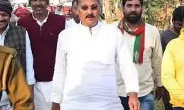 рдЖрдЬрдордЧреЭ рдЬрд┐рд▓реЗ рдХреА рдлреВрд▓рдкреБрд░ рд╡рд┐рдзрд╛рдирд╕рднрд╛ рд╕реАрдЯ рд╕реЗ рдирд┐рд░реНрд╡рд╛рдЪрд┐рдд рд╣реБрдП рд╕рдорд╛рдЬрд╡рд╛рджреА рдкрд╛рд░реНрдЯреА рдХреЗ рд╡рд┐рдзрд╛рдпрдХ рд░рдорд╛рдХрд╛рдВрдд рдпрд╛рджрд╡ рдХреЛ рдЗрдЯреМрд░рд╛ рдЬреЗрд▓ рд╕реЗ рд╕реНрдерд╛рдирд╛рдВрддрд░рд┐рдд рдХрд░ рдлрддреЗрд╣рдЧреЭ рд╕реНрдерд┐рдд рд╕реЗрдВрдЯреНрд░рд▓ рдЬреЗрд▓ рдореЗрдВ рд╢рд┐рдлреНрдЯ рдЖрдЬрдордЧреЭ рдЬрд┐рд▓реЗ рдХреА рдлреВрд▓рдкреБрд░ рд╡рд┐рдзрд╛рдирд╕рднрд╛ рд╕реАрдЯ рд╕реЗ рдирд┐рд░реНрд╡рд╛рдЪрд┐рдд рд╣реБрдП рд╕рдорд╛рдЬрд╡рд╛рджреА рдкрд╛рд░реНрдЯреА рдХреЗ рд╡рд┐рдзрд╛рдпрдХ рд░рдорд╛рдХрд╛рдВрдд рдпрд╛рджрд╡ рдХреЛ рдЗрдЯреМрд░рд╛ рдЬреЗрд▓ рд╕реЗ рд╕реНрдерд╛рдирд╛рдВрддрд░рд┐рдд рдХрд░ рдлрддреЗрд╣рдЧреЭ рд╕реНрдерд┐рдд рд╕реЗрдВрдЯреНрд░рд▓ рдЬреЗрд▓ рдореЗрдВ рд╢рд┐рдлреНрдЯ