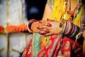 बिहार के मिथिलांचल इलाके में अजीबो-गरीब परंपरा दूल्हों के इस बाजार में शादी से पहले दुल्हन करती है इस अंग की जांच सैकडो साल पुरानी परंपरा जानिए
