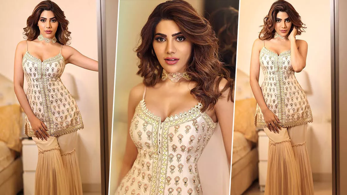 Nikki Tamboli Sexy Video Photos: निक्की तंबोली ने सेक्सी ड्रेस में लगाया हॉटनेस का तड़का, एक्ट्रेस की खूबसूरती देख आप भी हार बैठेंगे अपना दिल Nikki Tamboli Sexy Video Photos: निक्की तंबोली ने सेक्सी ड्रेस में लगाया हॉटनेस का तड़का, एक्ट्रेस की खूबसूरती देख आप भी हार बैठेंगे अपना दिल