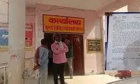 NHM में गाड़ियों के नाम पर हो रहा जमकर खेल NHM में गाड़ियों के नाम पर हो रहा जमकर खेल