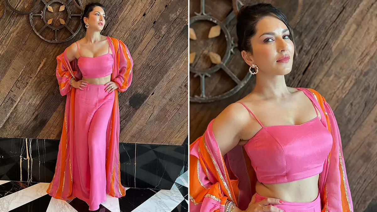 Sunny Leone Sexy Video Photo: Sunny Leone का पिंक हॉट आउटफिट में दिखा कातिलाना अवतार