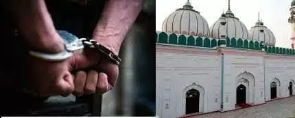 गणेश विसर्जन के दौरान एक मस्जिद में कथित रूप से जूते फेंकने के आरोप में चार गिरफ्तार
