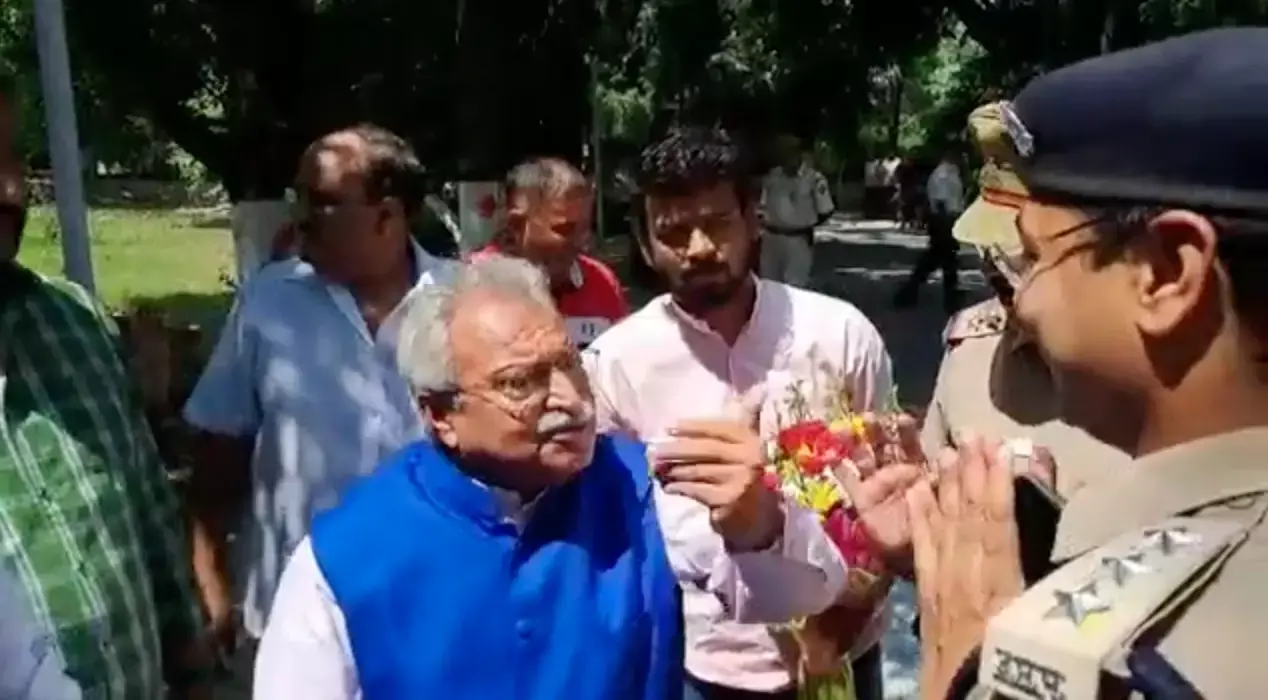 मैने बड़े बड़े तीसमारखां देखे हैं..मैंने फकीरी छोड़ दी, तो जान बचाना भारी पड़ जाएगा - लक्ष्मीकांत वाजपेयी का गुस्से का VIDEO वायरल मैने बड़े बड़े तीसमारखां देखे हैं..मैंने फकीरी छोड़ दी, तो जान बचाना भारी पड़ जाएगा - लक्ष्मीकांत वाजपेयी का गुस्से का VIDEO वायरल