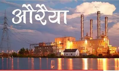 फटा सर , खून से लथपथ और 1 घण्टे से कर रहा है कोतवाल साहब का इन्तजार ,