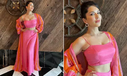 Sunny Leone Sexy Video Photo: Sunny Leone का पिंक हॉट आउटफिट में दिखा कातिलाना अवतार Sunny Leone Sexy Video Photo: Sunny Leone का पिंक हॉट आउटफिट में दिखा कातिलाना अवतार
