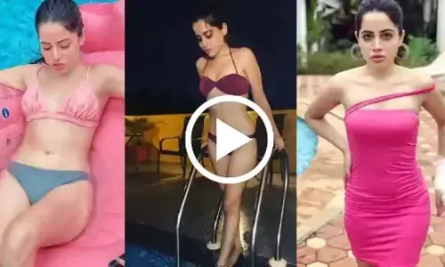 Urfi Javed Sexy Video Photo: Urfi Javed ने पहनी Sexy आउटफिट, एक्ट्रेस का बोल्ड अवतार देख यूजर्स का छूटा पसीना Urfi Javed Sexy Video Photo: Urfi Javed ने पहनी Sexy आउटफिट, एक्ट्रेस का बोल्ड अवतार देख यूजर्स का छूटा पसीना
