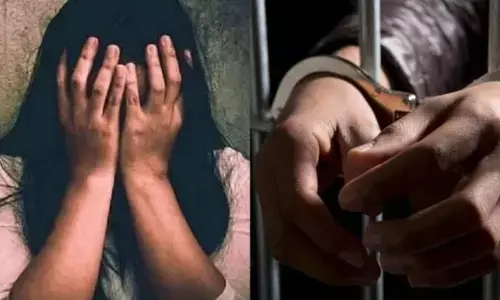 शादी का झांसा देकर फिटनेस ट्रेनर ने शारीरिक संबंध बनाए, तेलुगू एक्ट्रेस ने कराई FIR, फिटनेस ट्रेनर गिरफ्तार शादी का झांसा देकर फिटनेस ट्रेनर ने शारीरिक संबंध बनाए, तेलुगू एक्ट्रेस ने कराई FIR, फिटनेस ट्रेनर गिरफ्तार