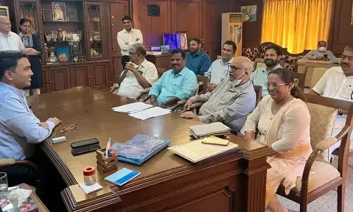 कांग्रेस को बड़ा झटका! गोवा में कांग्रेस के 11 में से 8 विधायक हो सकते हैं BJP में शामिल, BJP प्रदेश अध्यक्ष का दावा कांग्रेस को बड़ा झटका! गोवा में कांग्रेस के 11 में से 8 विधायक हो सकते हैं BJP में शामिल, BJP प्रदेश अध्यक्ष का दावा