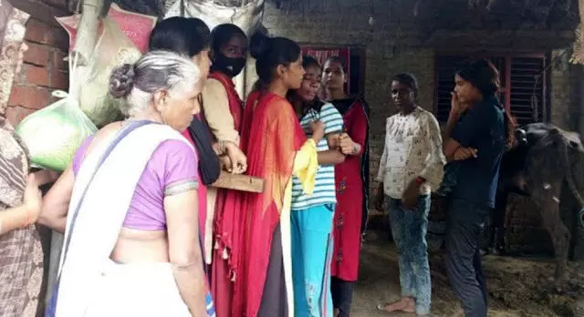 यूपी के मऊ जिले में महिला नेता की लाठी-डंडे से पीटकर हत्या