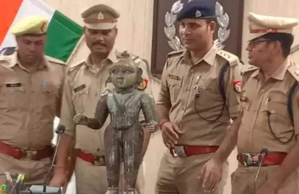 95 करोड़ की बेशकीमती अष्टधातु की दो मूर्तियों के साथ 10 गिरफ्तार, जानिए- कैसे पुलिस की गिरफ्त में फंसे चोर 95 करोड़ की बेशकीमती अष्टधातु की दो मूर्तियों के साथ 10 गिरफ्तार, जानिए- कैसे पुलिस की गिरफ्त में फंसे चोर