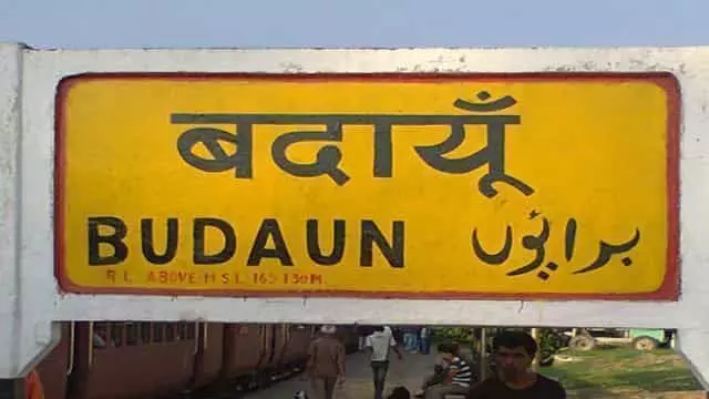 नाबालिक अपनी मां को दबाई दिलबाने के लिए सीएससी हॉस्पिटल पहुंचा वहां पर खडी कार मे खरोच लग जाने के कारण महिला डाक्टर ने बुरी तरह पीटा