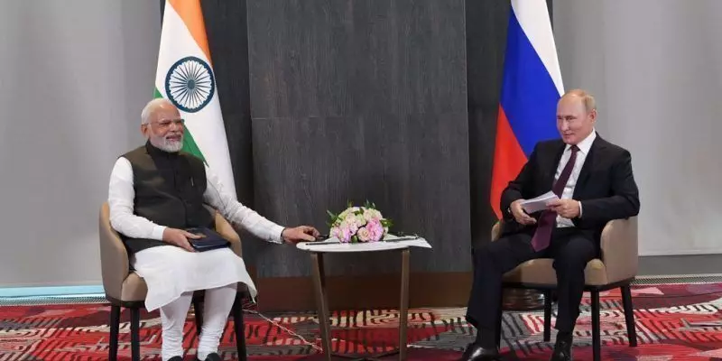 रूस के राष्ट्रपति पुतिन से मिले पीएम मोदी, बोले- आज का युग युद्ध का नहीं पुतिन ने दिया ये जवाब रूस के राष्ट्रपति पुतिन से मिले पीएम मोदी, बोले- आज का युग युद्ध का नहीं पुतिन ने दिया ये जवाब