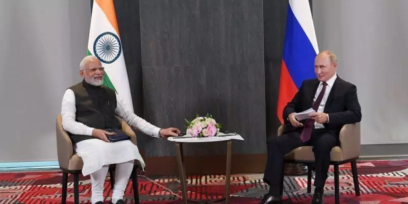 रूस के राष्ट्रपति पुतिन से मिले पीएम मोदी, बोले- आज का युग युद्ध का नहीं पुतिन ने दिया ये जवाब