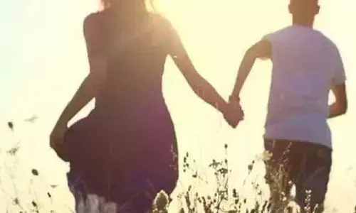 मामी को हुआ भांजे से प्यार तो पति को छोडकर हुई फरार  जानिए मामी और भांजे की गजब प्रेम कहानी मामी को हुआ भांजे से प्यार तो पति को छोडकर हुई फरार  जानिए मामी और भांजे की गजब प्रेम कहानी