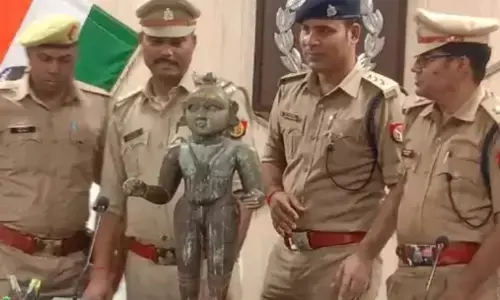 95 करोड़ की बेशकीमती अष्टधातु की दो मूर्तियों के साथ 10 गिरफ्तार, जानिए- कैसे पुलिस की गिरफ्त में फंसे चोर 95 करोड़ की बेशकीमती अष्टधातु की दो मूर्तियों के साथ 10 गिरफ्तार, जानिए- कैसे पुलिस की गिरफ्त में फंसे चोर