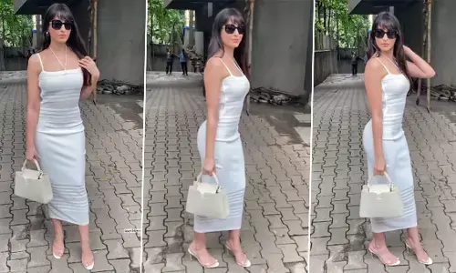 Nora Fatehi Sexy Video Photos: Nora Fatehi का हॉट बॉडीकॉन ड्रेस में दिखा कातिलाना अंदाज Nora Fatehi Sexy Video Photos: Nora Fatehi का हॉट बॉडीकॉन ड्रेस में दिखा कातिलाना अंदाज