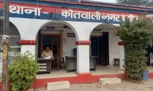 अयोध्या: गन्ना खेत से मिला 20 साल की युवती का कंकाल अयोध्या: गन्ना खेत से मिला 20 साल की युवती का कंकाल