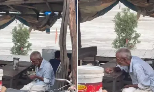 चंद नोट, मुट्ठीभर सिक्के और चेहरे पर हताशा, भावुक वीडियो देखकर उड़ जाएंगे होश