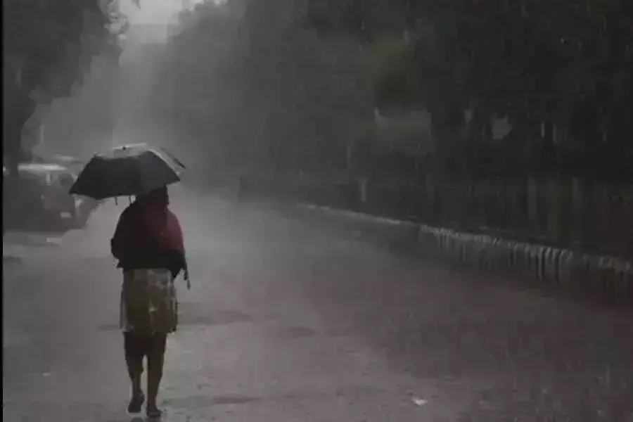 देश के कई राज्यो मे भीषण बारिश के आसार ,जानिए  कहां कहां होगी भीषण बारिश इस रिपोर्ट मे