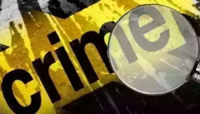 प्रेमी युगल से पुलिस बनकर बसूल रहे थे पैसे ,बिरोध करने पर मार दिया चाकू प्रेमी युगल से पुलिस बनकर बसूल रहे थे पैसे ,बिरोध करने पर मार दिया चाकू