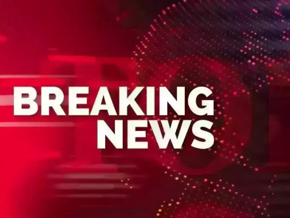 पति पत्नी के बीच हुआ विवाद तो दोनो ने पी लिया तेजाब, दोनो लखनऊ ट्रामा सेंटर में भर्ती पति पत्नी के बीच हुआ विवाद तो दोनो ने पी लिया तेजाब, दोनो लखनऊ ट्रामा सेंटर में भर्ती