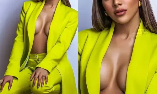 Nikki Tamboli Sexy Video Photo: एक्ट्रेस Nikki Tamboli ने सेक्सी अंदाज में किया पोज Hot Video हुआ Viral Nikki Tamboli Sexy Video Photo: एक्ट्रेस Nikki Tamboli ने सेक्सी अंदाज में किया पोज Hot Video हुआ Viral